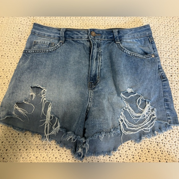 Sincerely jules shorty ripped shorts⚡️⚡️ - Picture 1 of 3